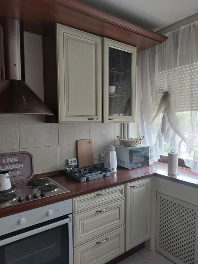 Laura Apartman *